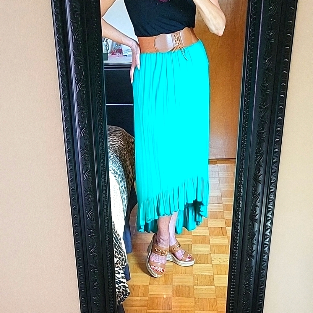 NWOT Vibrant Emerald Green Asymmetrical A-line Skirt, Faux Leather Belt/Waist, M